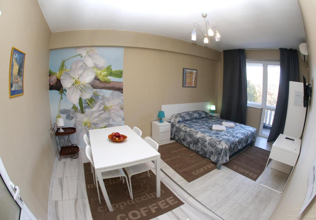 Colored House Apartemen *