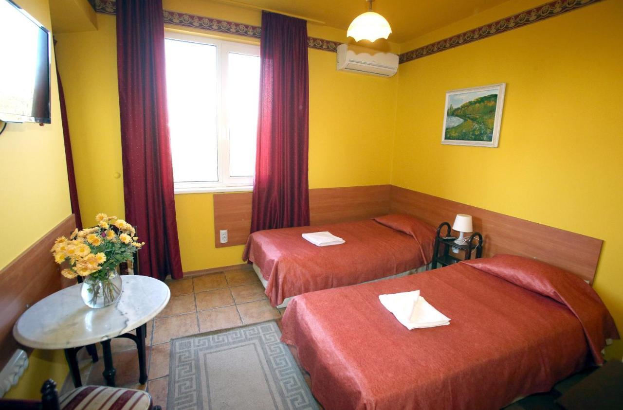 Colored House Apartemen *